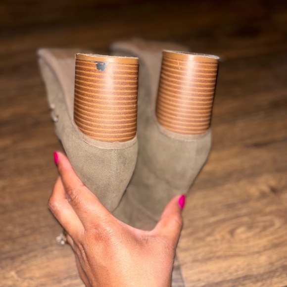 Peep toe booties - Picture 9 of 9